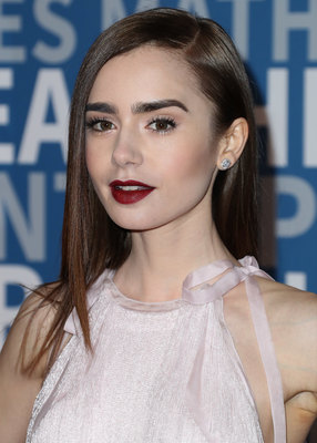 Lily Collins Poster 2888775