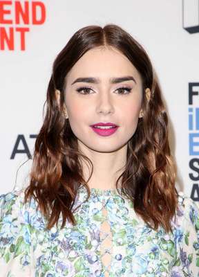 Lily Collins Poster 2888784