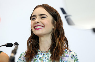 Lily Collins Poster 2888802