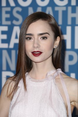 Lily Collins Poster 2888832