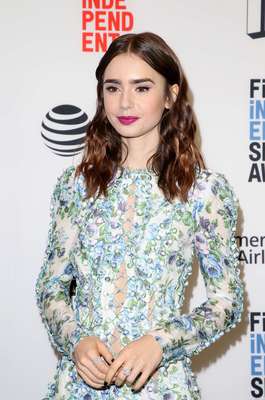 Lily Collins Poster 2888836