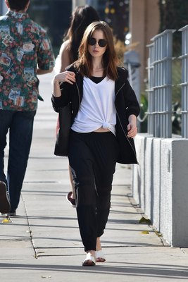 Lily Collins Poster 2888840