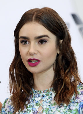 Lily Collins Poster 2888851