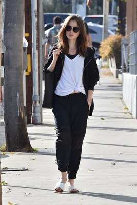 Lily Collins Poster 2888873