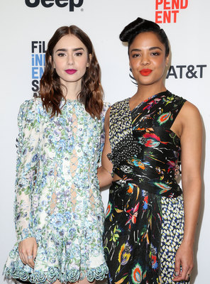 Lily Collins Poster 2888891