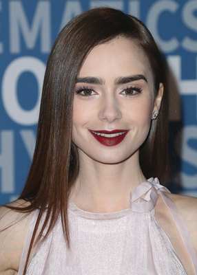 Lily Collins Poster 2888894