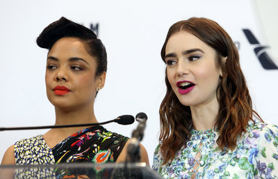 Lily Collins Poster 2888917