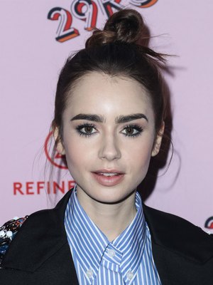 Lily Collins Poster 2928016