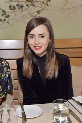 Lily Collins Poster 2928038