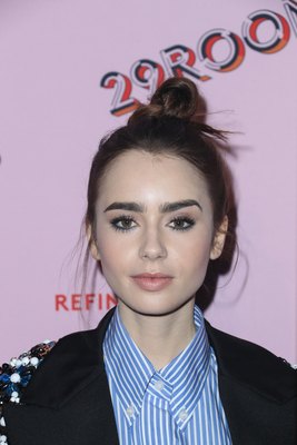 Lily Collins Poster 2928044