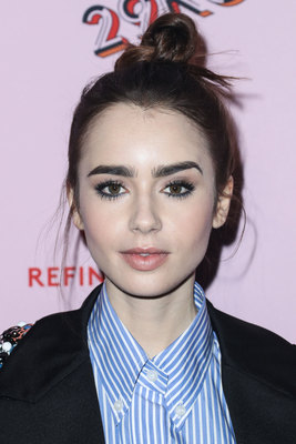 Lily Collins Poster 2928047