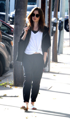 Lily Collins Poster 2928077