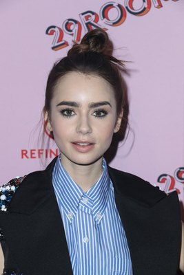 Lily Collins Poster 2928080