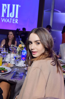 Lily Collins Poster 2928083