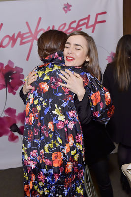 Lily Collins Poster 2928092