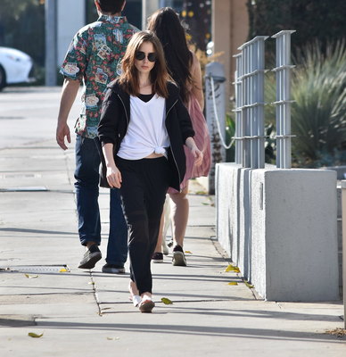 Lily Collins Poster 2928104