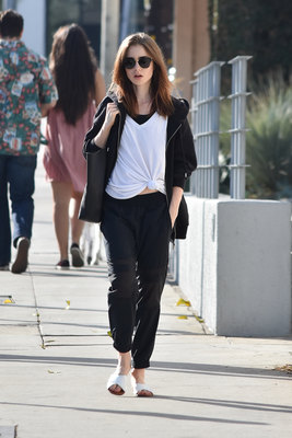 Lily Collins Poster 2928105