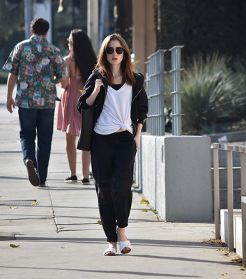 Lily Collins Poster 2928106