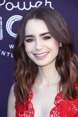 Lily Collins Poster 2928137