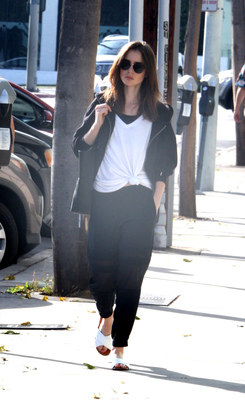 Lily Collins Poster 2928139