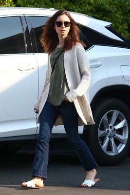 Lily Collins Poster 2928147