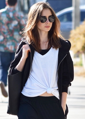 Lily Collins Poster 2928171