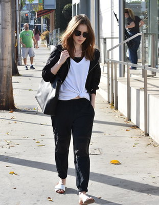 Lily Collins Poster 2928175