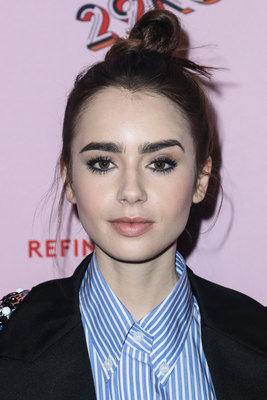 Lily Collins Poster 2928183