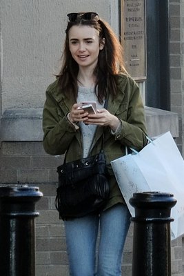 Lily Collins Poster 2961109