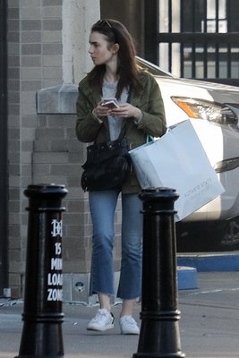 Lily Collins Poster 2961115