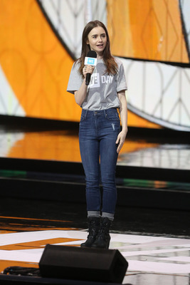 Lily Collins Poster 3133652