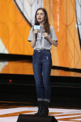 Lily Collins Poster 3133671