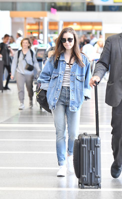 Lily Collins Poster 3253182