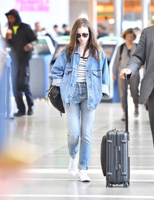 Lily Collins Poster 3253199