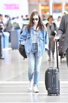 Lily Collins Poster 3309652