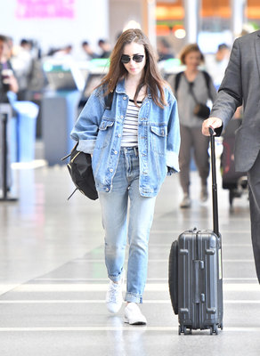 Lily Collins Poster 3309653