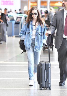Lily Collins Poster 3309657