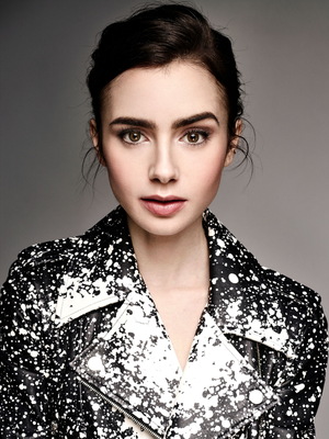 Lily Collins Poster 3654796