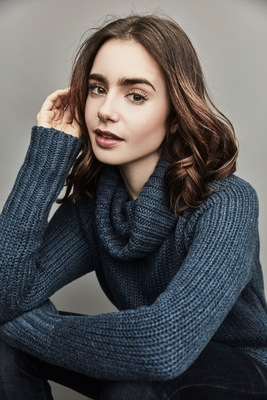 Lily Collins Poster 3673580