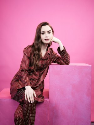 Lily Collins Poster 3673581