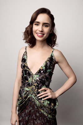 Lily Collins Poster 3673586