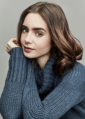 Lily Collins Poster 3673593