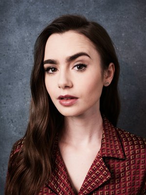 Lily Collins Poster 3673597