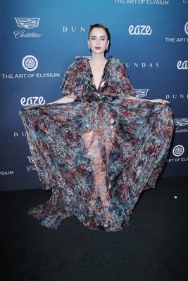Lily Collins Poster 3738205