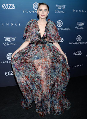 Lily Collins Poster 3738239
