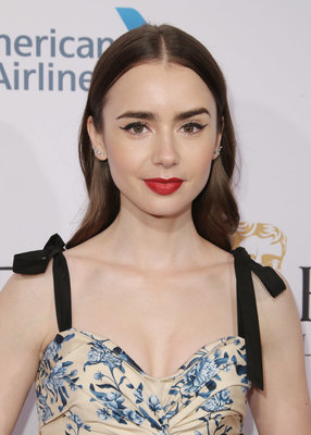 Lily Collins Poster 3738269