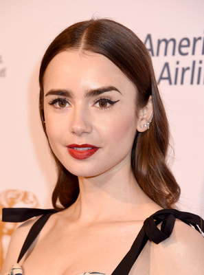 Lily Collins Poster 3738271