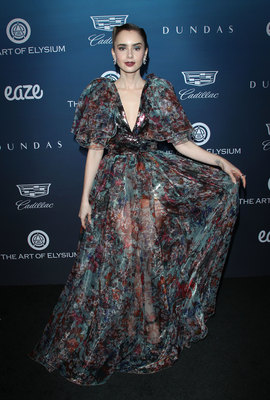 Lily Collins Poster 3738287