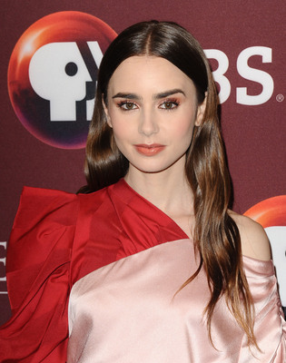 Lily Collins Poster 3738296