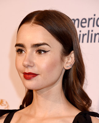 Lily Collins Poster 3738326